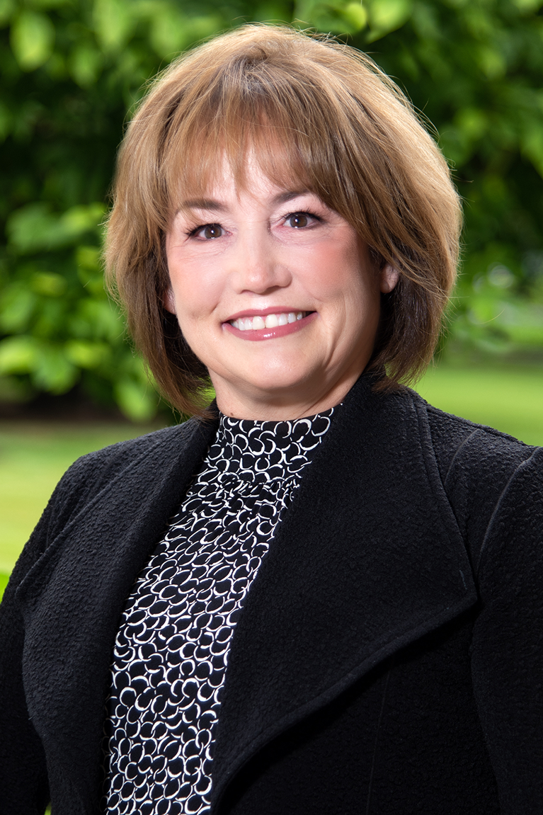 Donna Thomas | Senior Vice President, Director of Operations and Executive Trust Officer